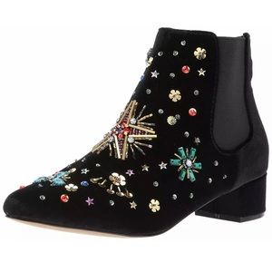 Betsey Johnson Jax Ankle boot Black Velvet, Size 7